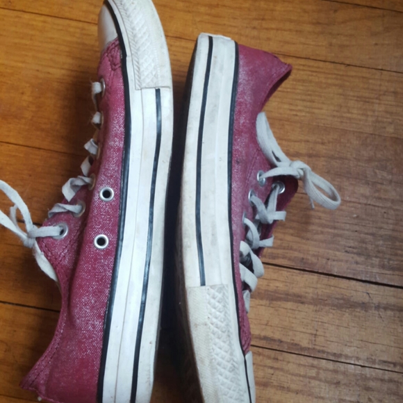 Frosted Burgundy Converse - Picture 6 of 9